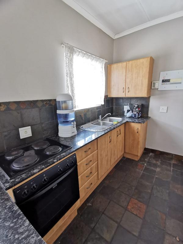 To Let 2 Bedroom Property for Rent in Dassie Rand North West